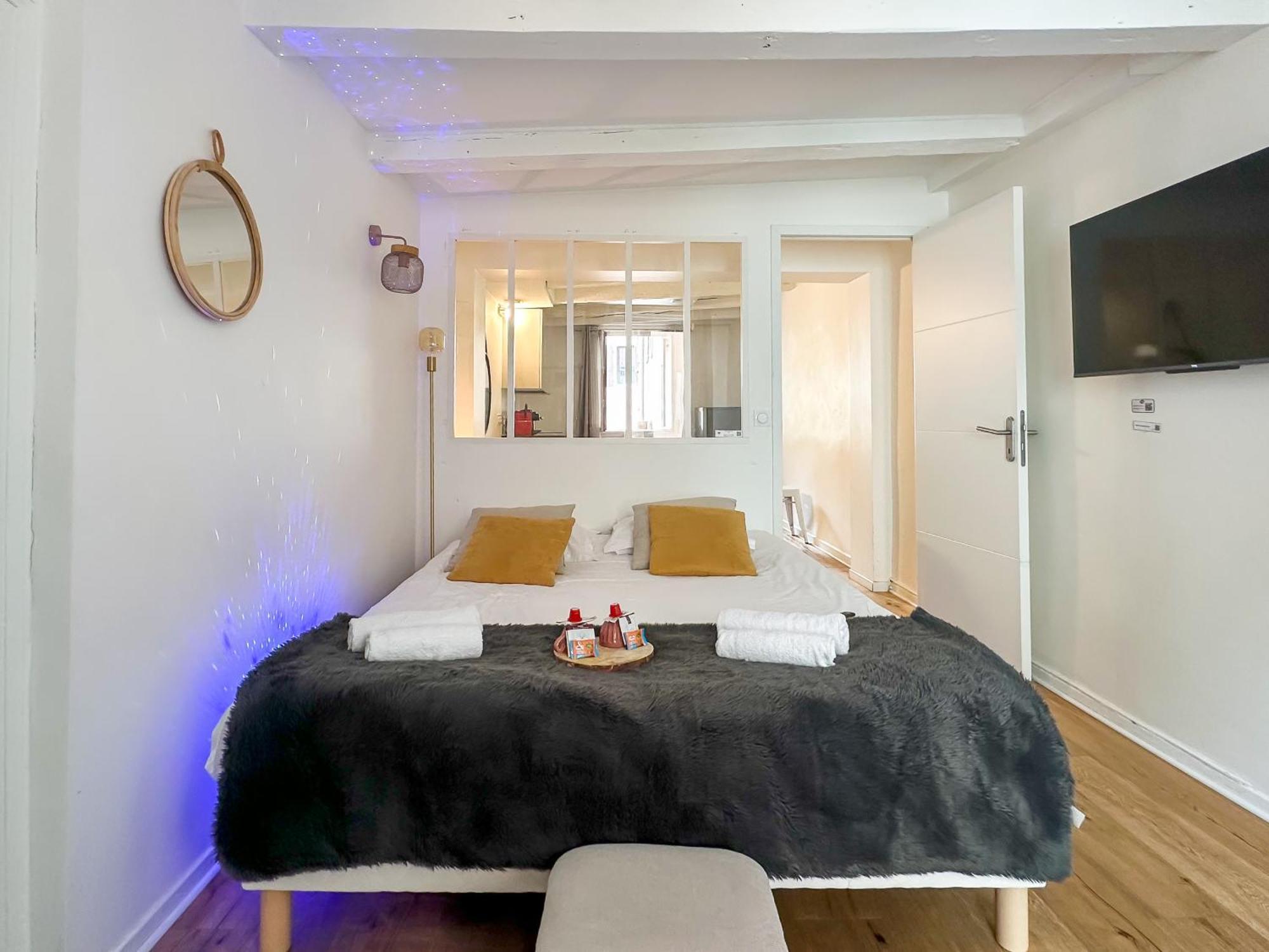 Night Desires Vieille Ville Annecy Charmant Exterior foto